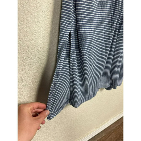 Everly T Shirt Dress Size Large Long Striped Blue White Textured Short Sleeves - Picture 9 of 10